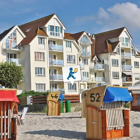 Strandhotel-5 라보에
